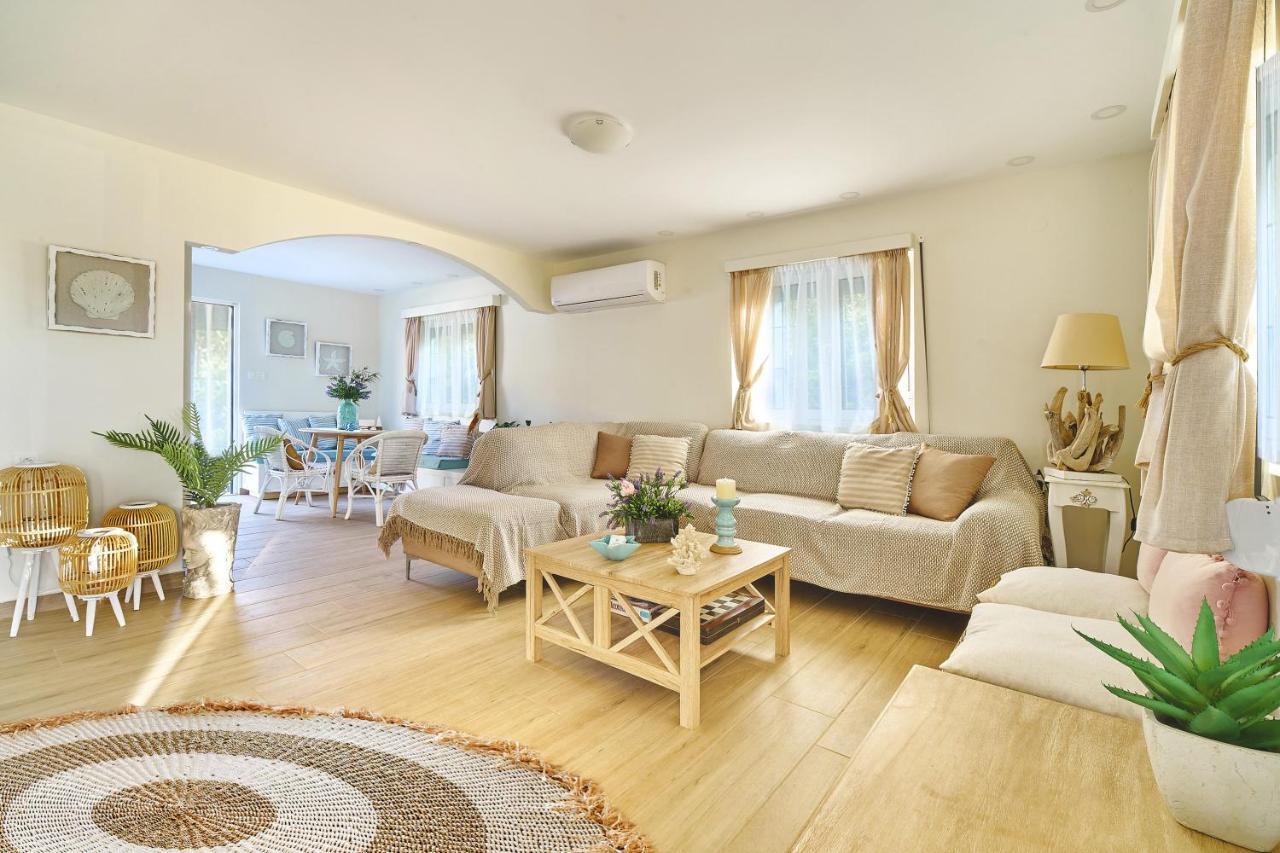 Corali House Villa สตาวรอช ภายนอก รูปภาพ